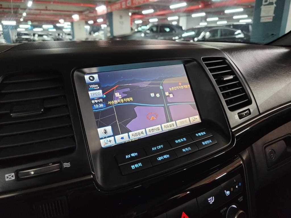 KIA Opirus - Vista 8