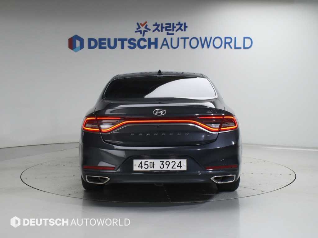 HYUNDAI Grandeur - Vista 4