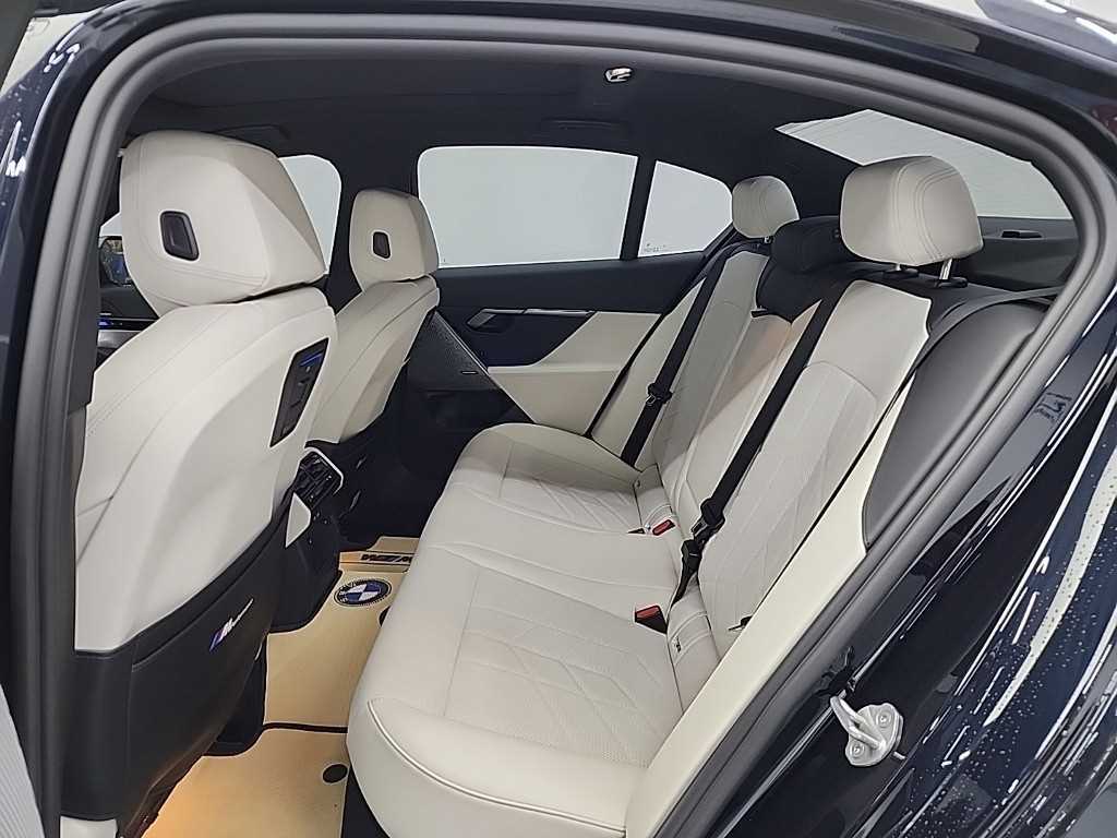 BMW 5 Series - Vista 12
