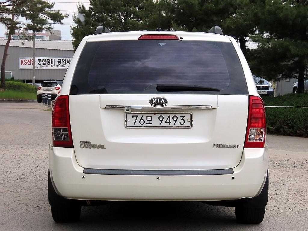 KIA Carnival - Vista 4