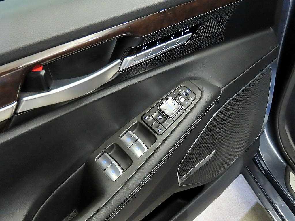 Genesis EQ900 2016 Negro - Importación desde Corea - HF Imports Iquique - Foto 13