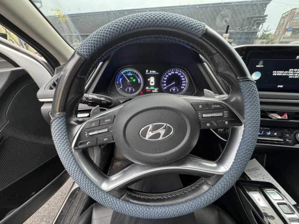 HYUNDAI Sonata - Vista 9