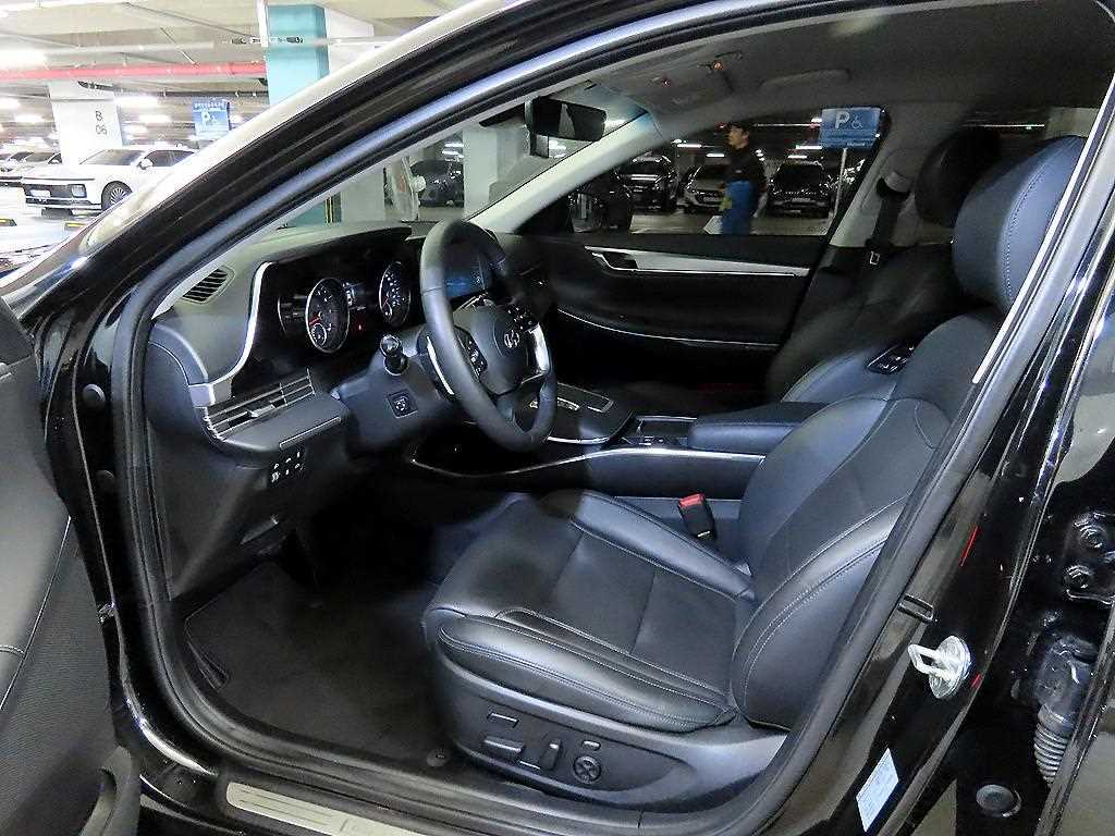 HYUNDAI Grandeur - Vista 6