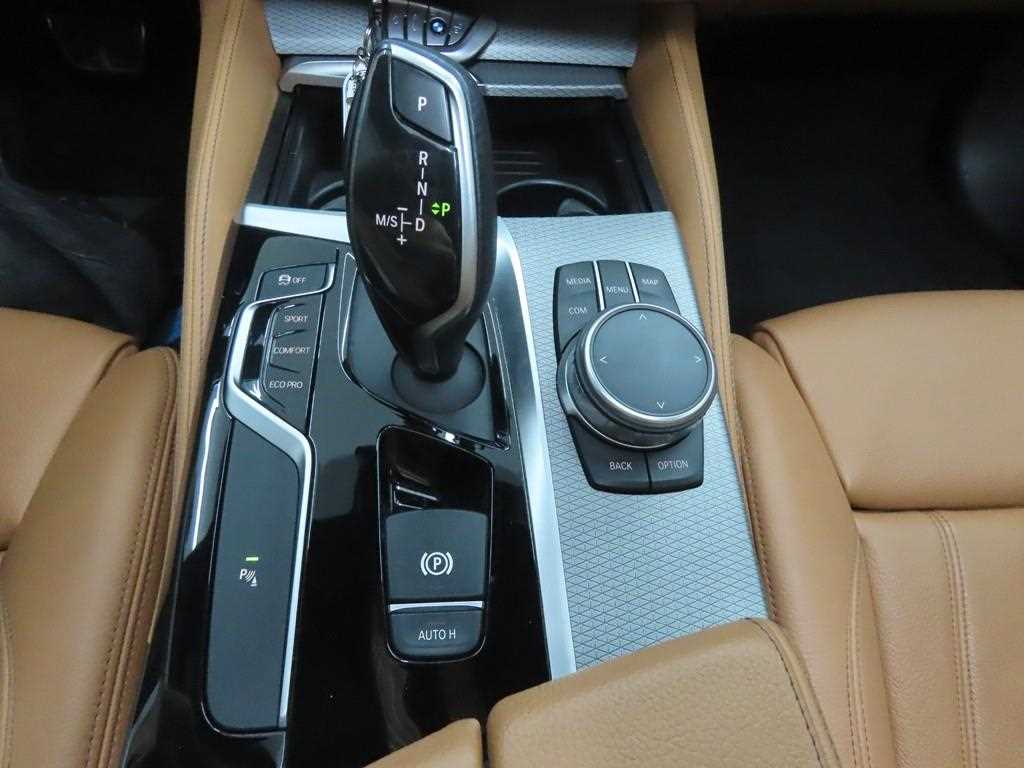 BMW 5 Series 2017 Gris - Importación desde Corea - HF Imports Iquique - Foto 13