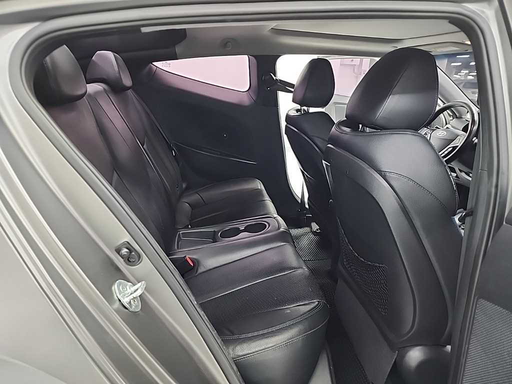 HYUNDAI Veloster - Vista 12