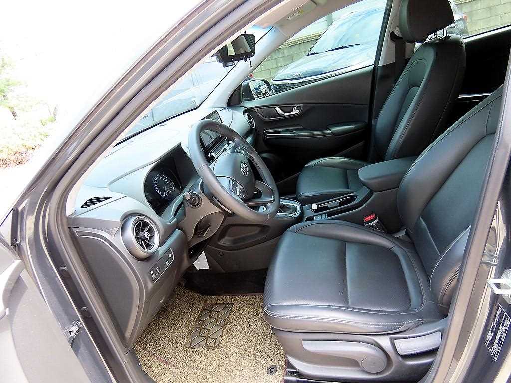 HYUNDAI Kona - Vista 5