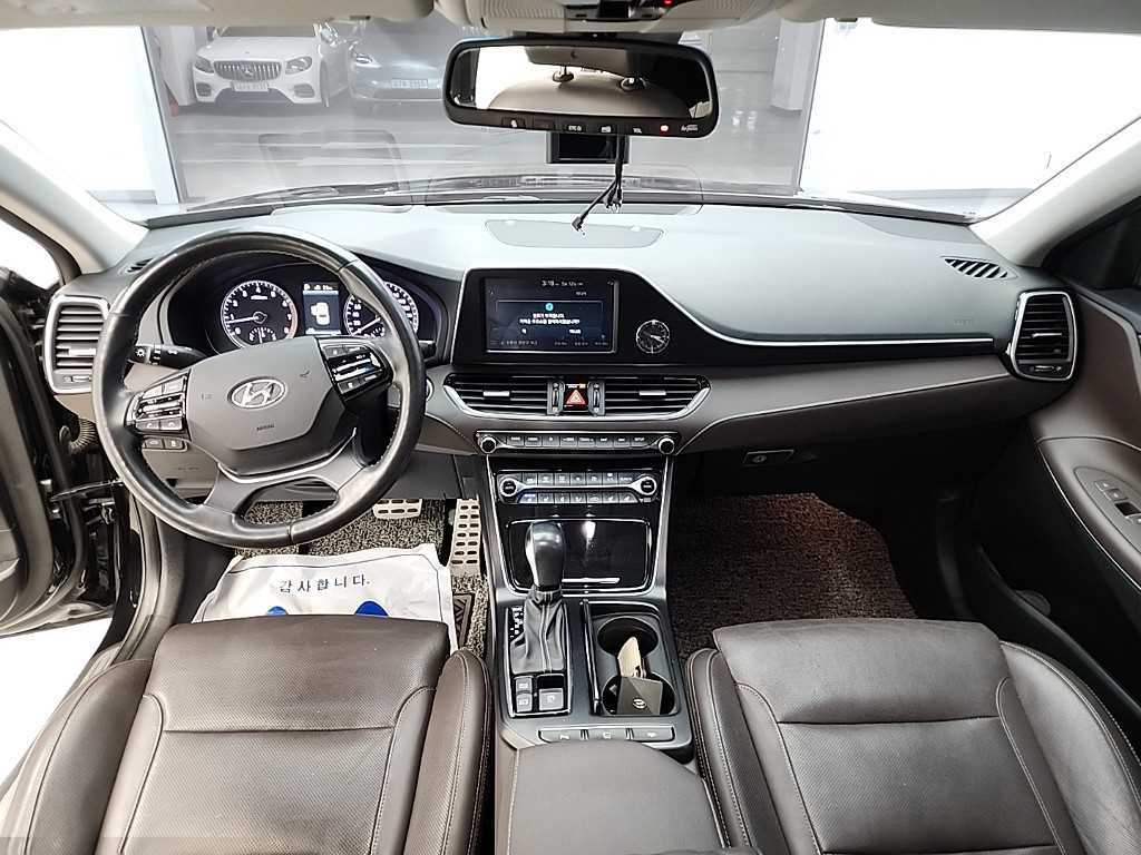 HYUNDAI Grandeur - Vista 7