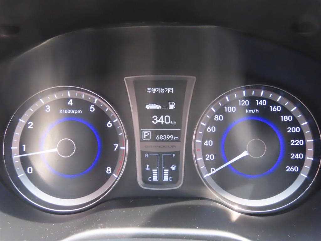 HYUNDAI Grandeur - Vista 9