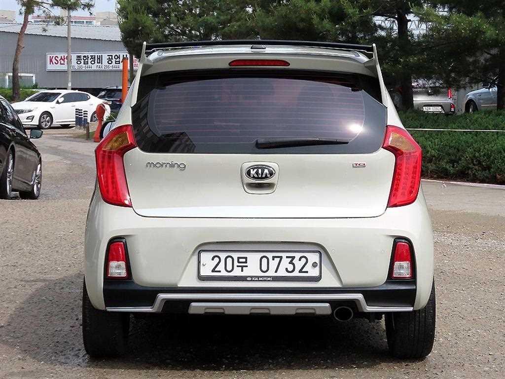 KIA Morning - Vista 4
