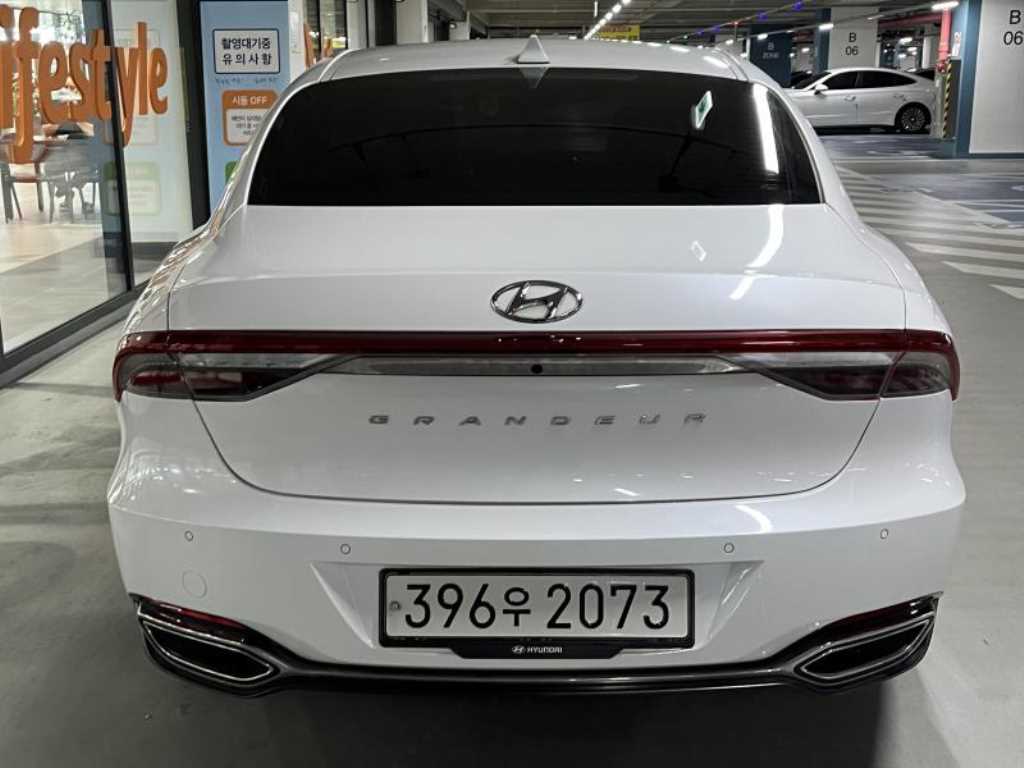 HYUNDAI Grandeur - Vista 5