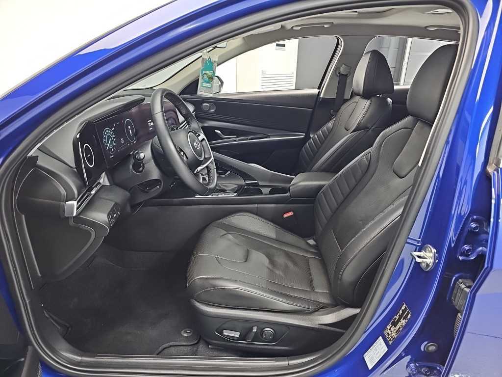 HYUNDAI Avante - Vista 11