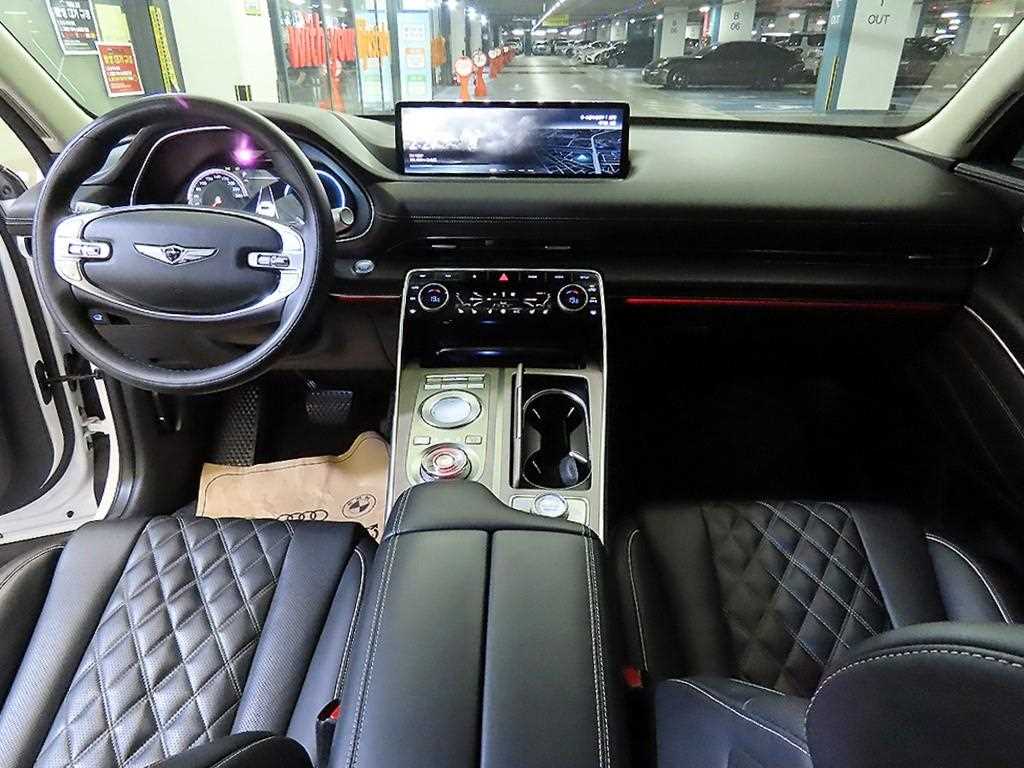Genesis GV80 - Vista 10