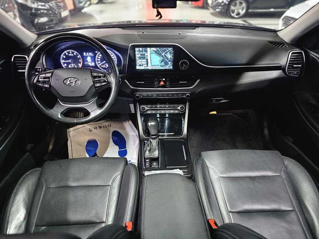 HYUNDAI Grandeur - Vista 5