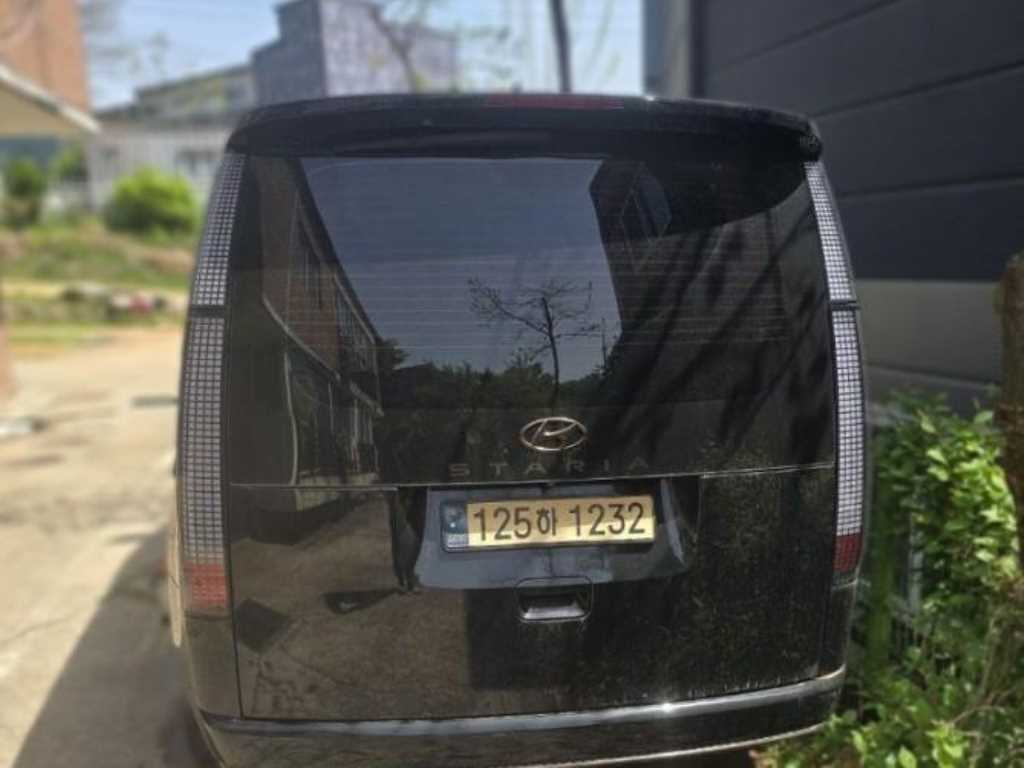 HYUNDAI Staria - Vista 2
