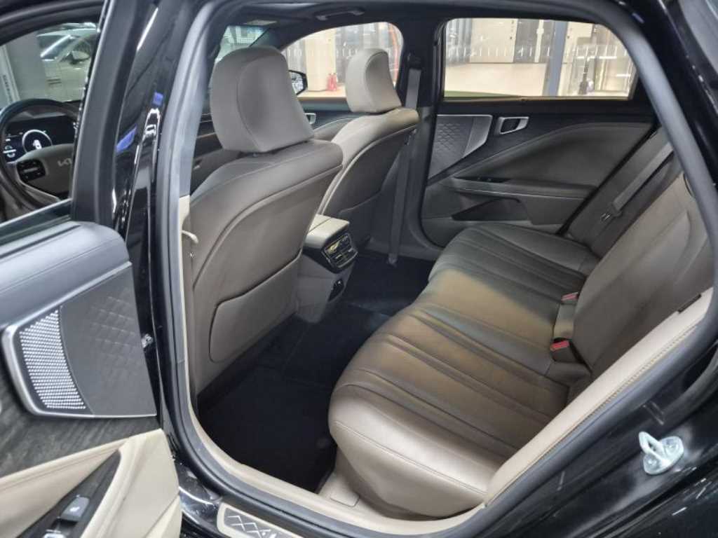 KIA K8 - Vista 9