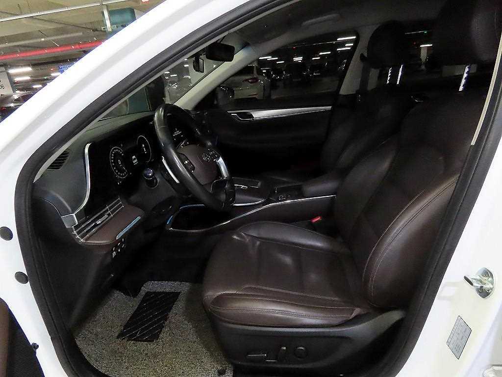 HYUNDAI Grandeur - Vista 6