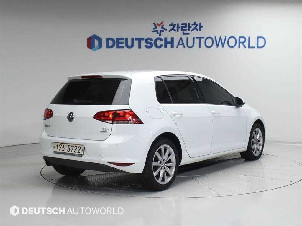 Volkswagen Golf - Vista 2