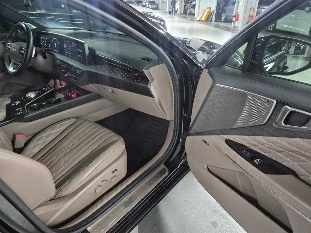 KIA K8 - Vista 10
