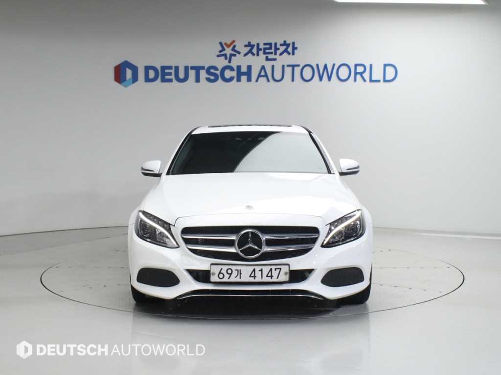 Mercedes Benz C Class 2017 Blanco - Importación desde Corea - HF Imports Iquique - Foto 1