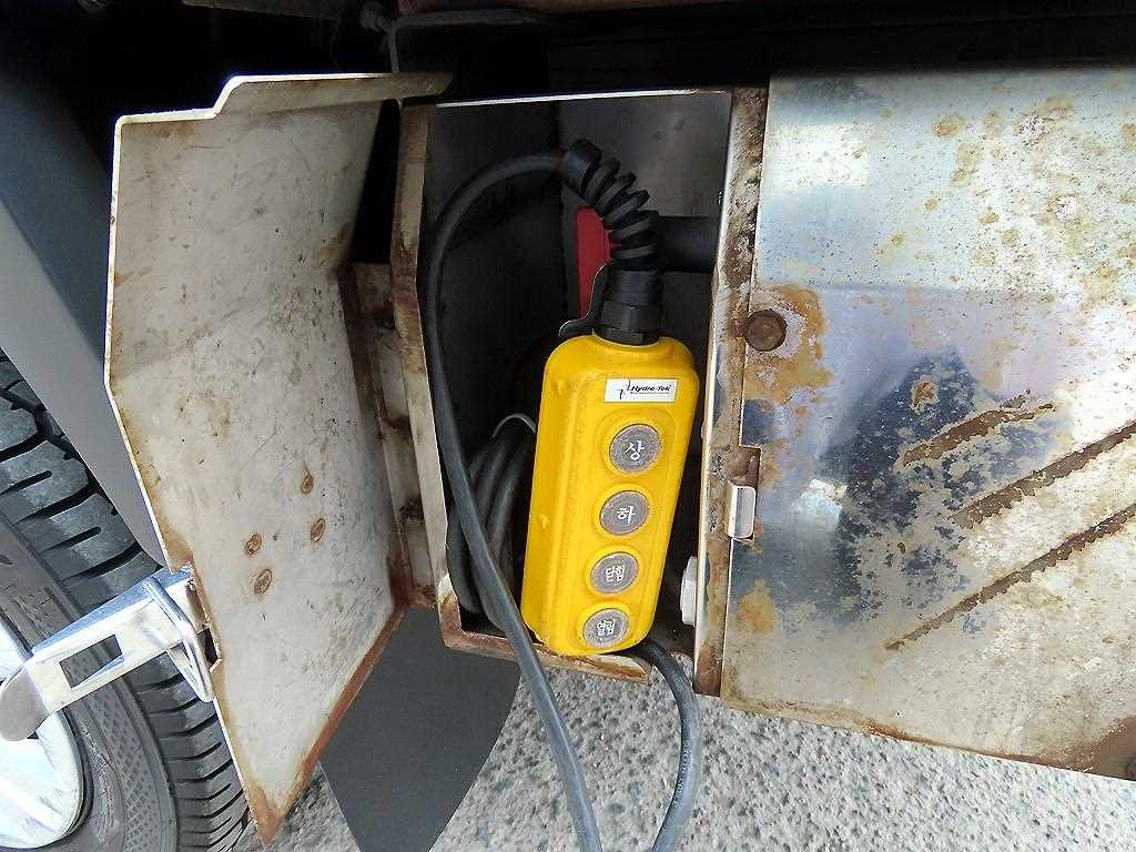 Small Truck Top_Integrated Top Powergate - Vista 8
