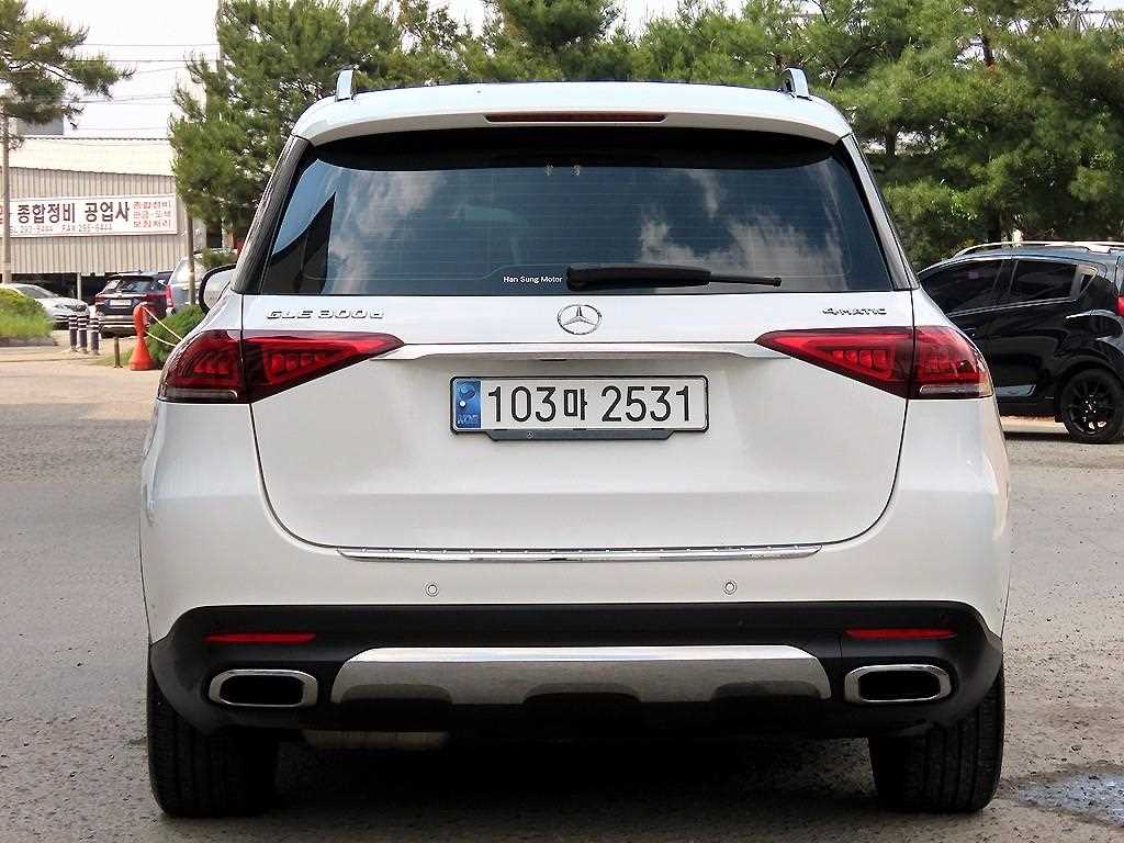 Mercedes Benz GLE Class - Vista 4