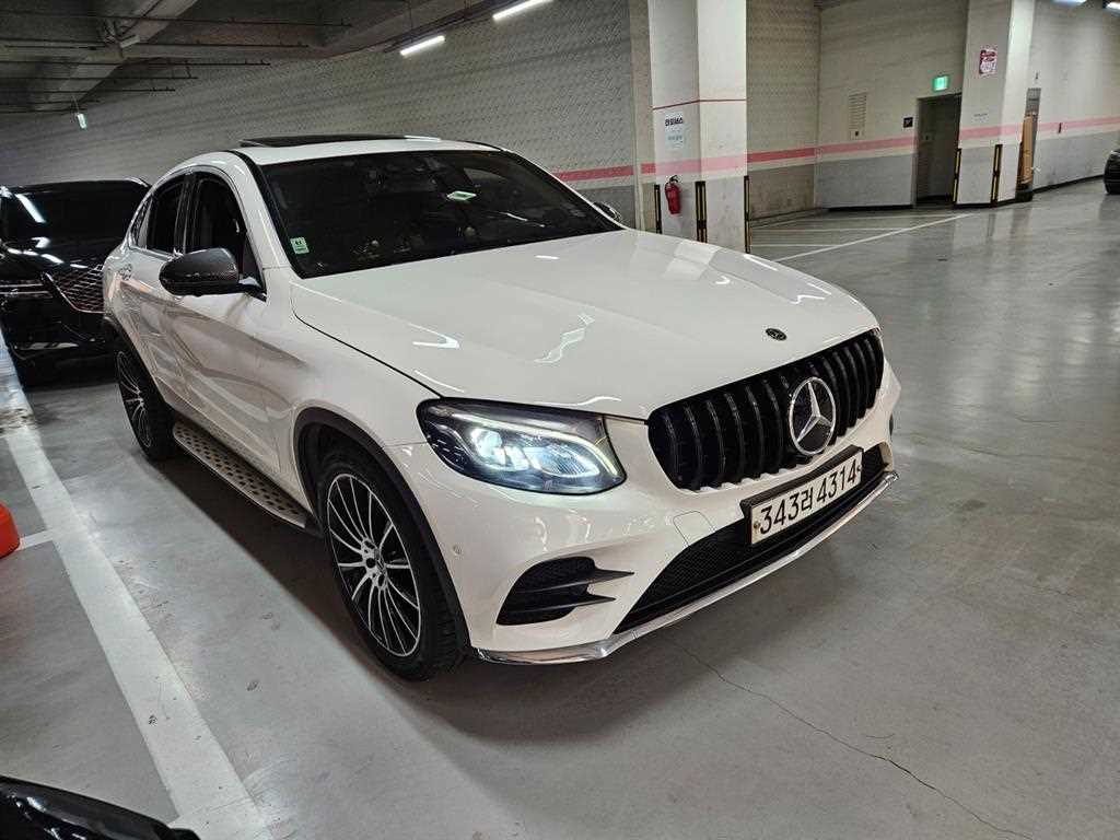 Mercedes Benz GLC Class - Vista 2