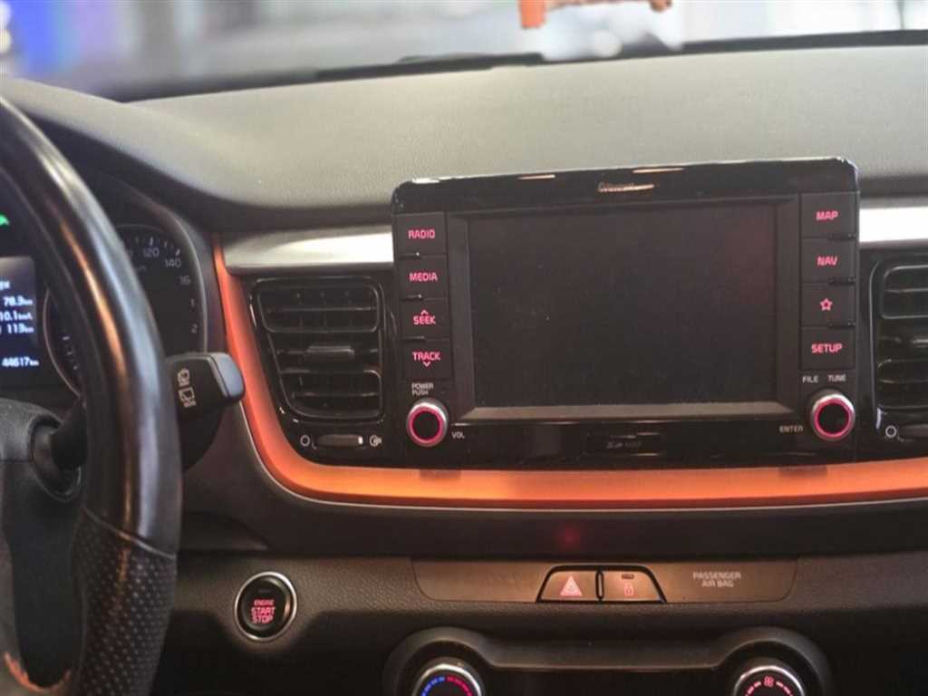 KIA Stonic - Vista 4