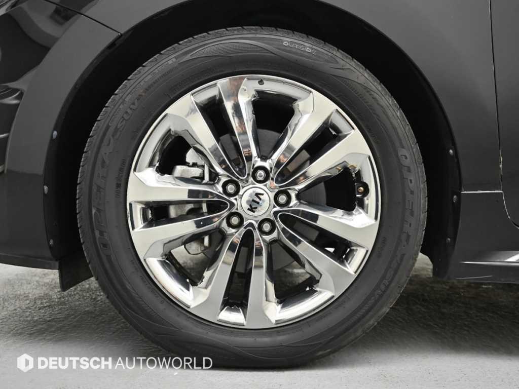 KIA Carnival - Vista 5