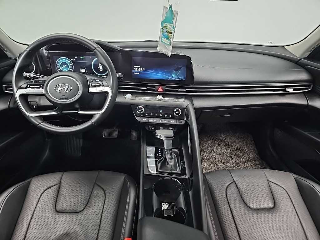 HYUNDAI Avante - Vista 7