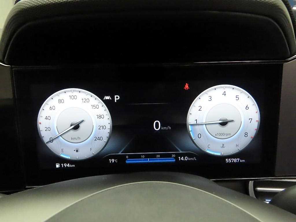 HYUNDAI Avante - Vista 5