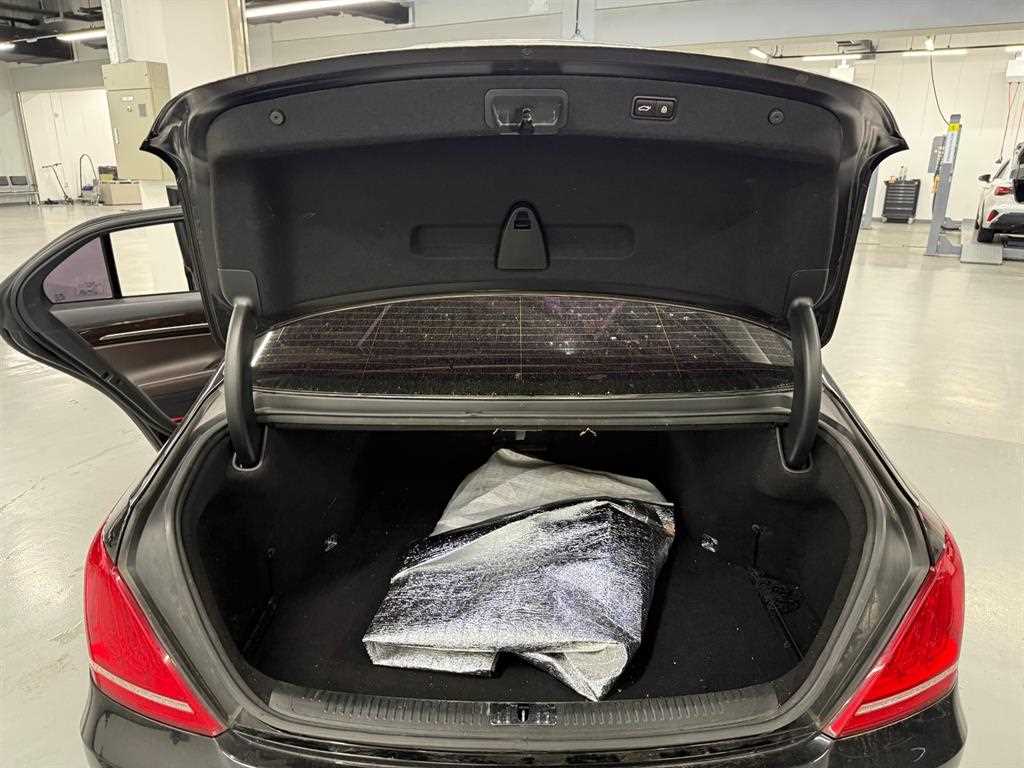 Genesis EQ900 2016 Negro - Importación desde Corea - HF Imports Iquique - Foto 13