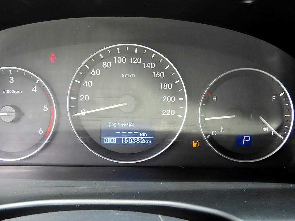 HYUNDAI Starex - Vista 9