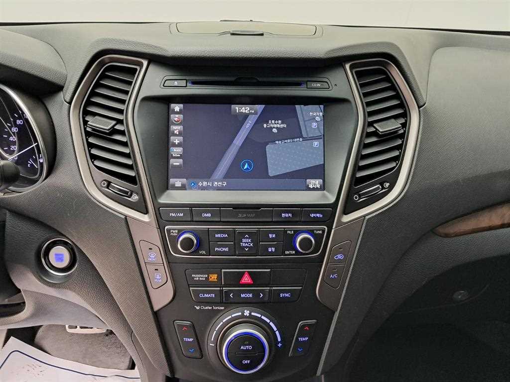 HYUNDAI Santa Fe - Vista 9