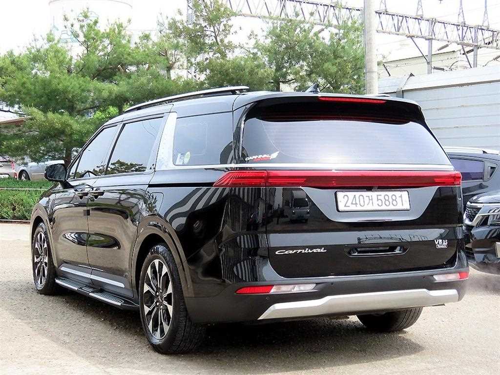 KIA Carnival - Vista 3
