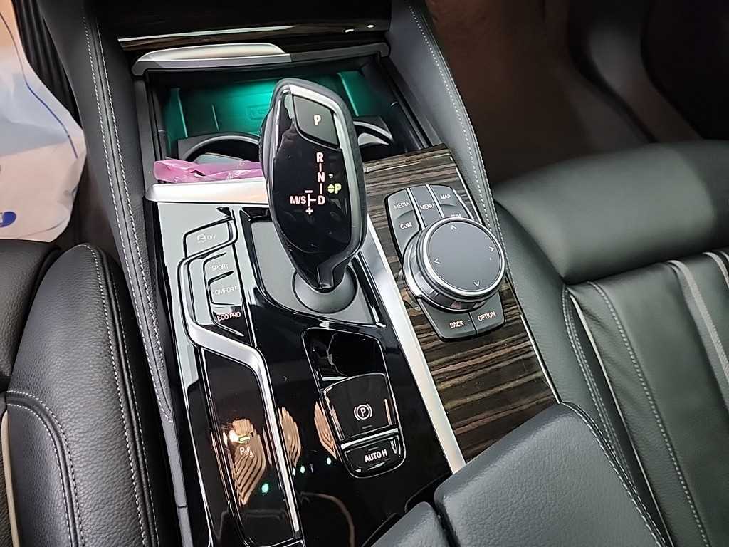 BMW 5 Series - Vista 8