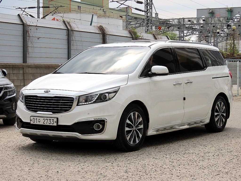 KIA Carnival - Vista 2
