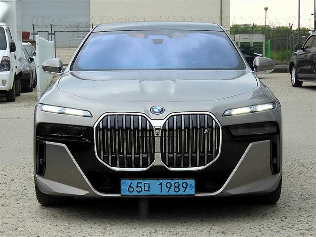 BMW i7 2024 - Importación desde Corea - HF Imports Iquique - Foto 1