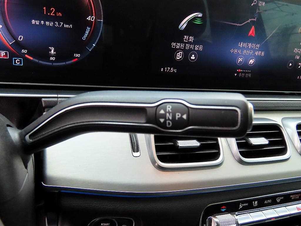 Mercedes Benz GLE Class - Vista 10