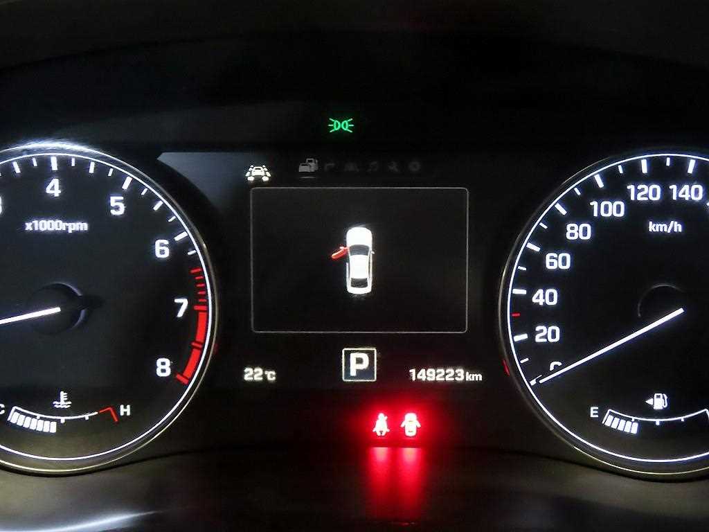 HYUNDAI Genesis - Vista 9