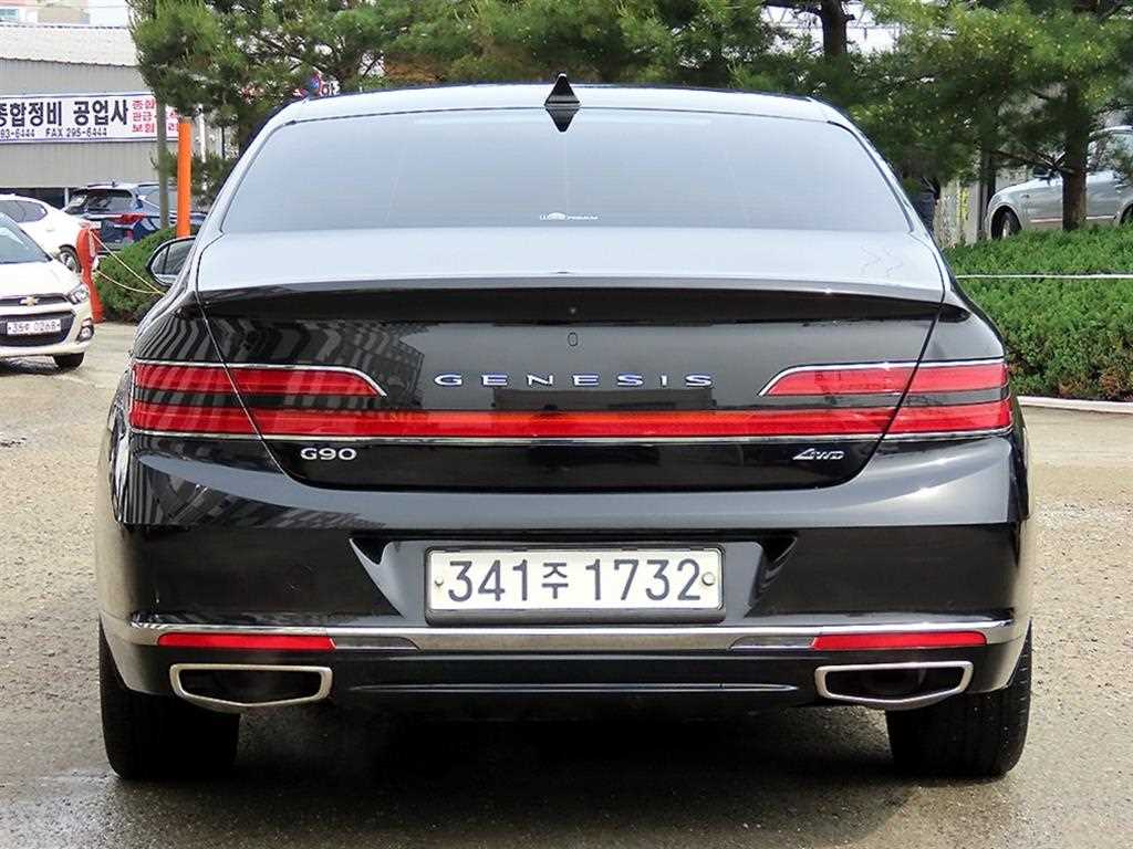 Genesis G90 - Vista 4