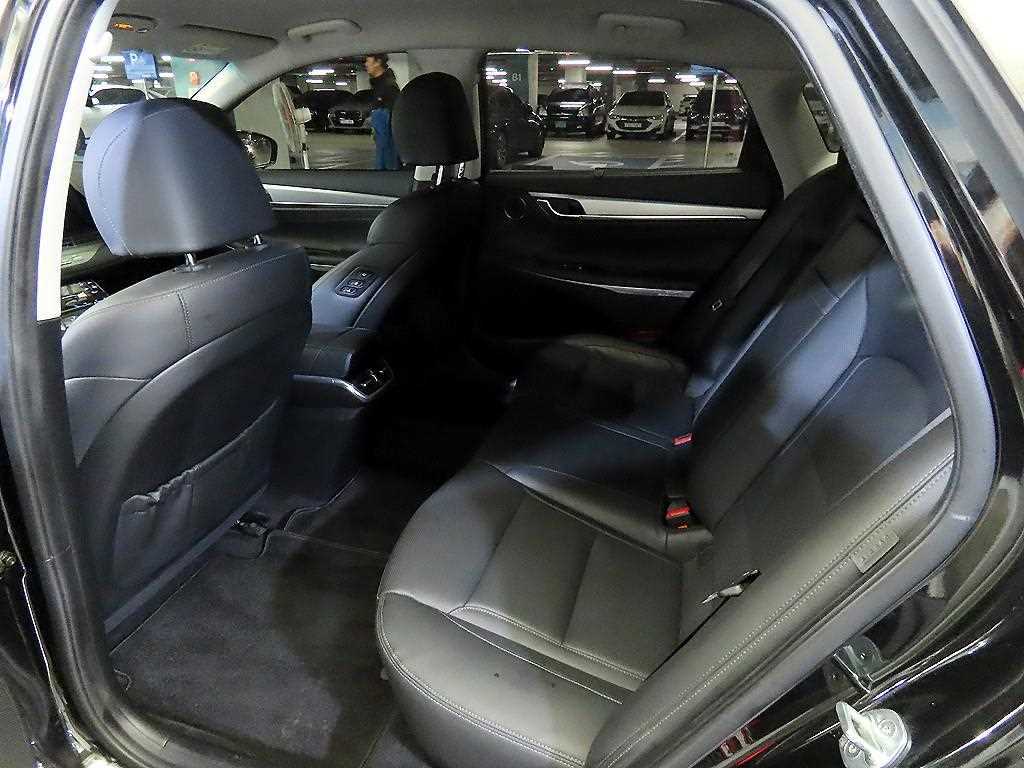 HYUNDAI Grandeur - Vista 7