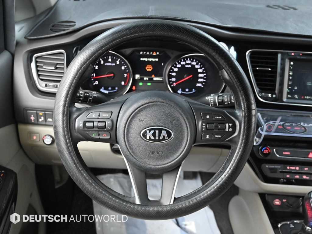 KIA Carnival 2017 Negro - Importación desde Corea - HF Imports Iquique - Foto 13