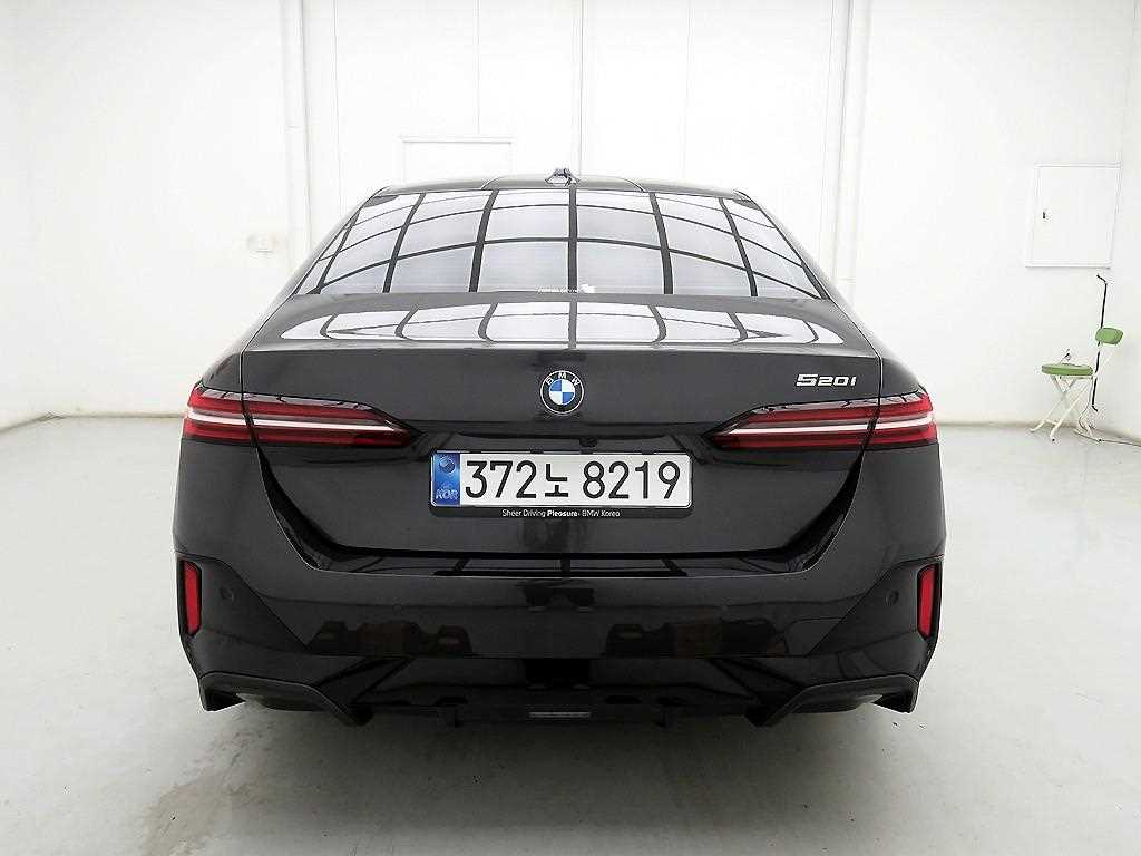 BMW 5 Series - Vista 3