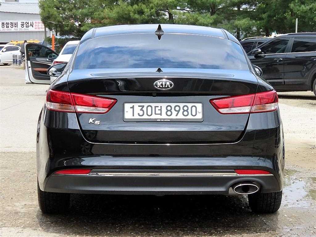 KIA K5 - Vista 4