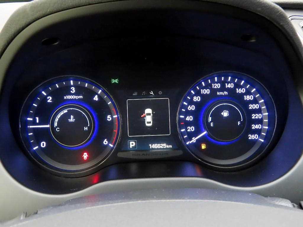 HYUNDAI Grandeur - Vista 6