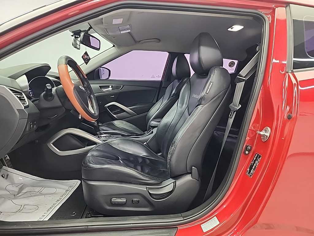 HYUNDAI Veloster - Vista 11