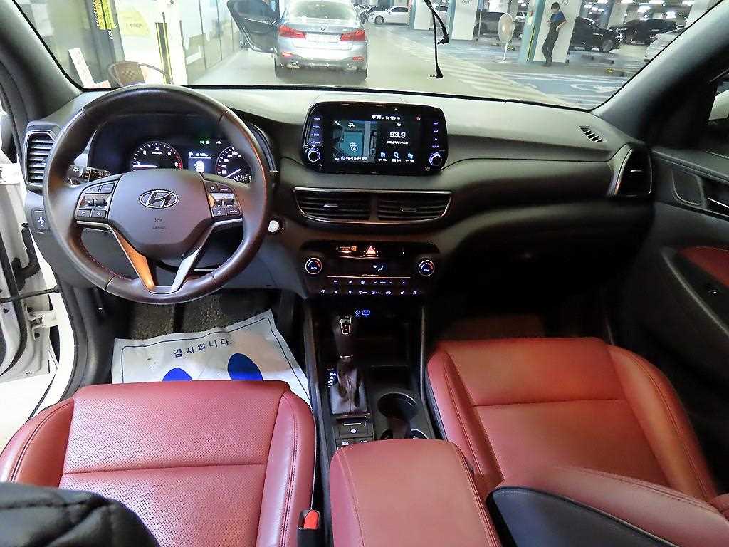 HYUNDAI Tucson - Vista 10