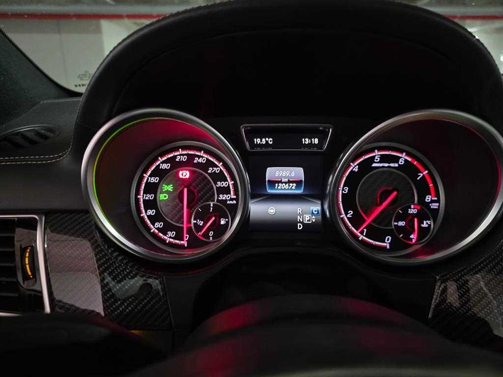 Mercedes Benz GLE Class - Vista 10