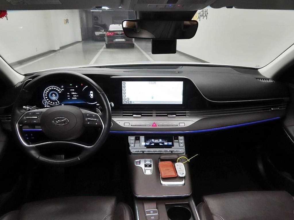 HYUNDAI Grandeur - Vista 7