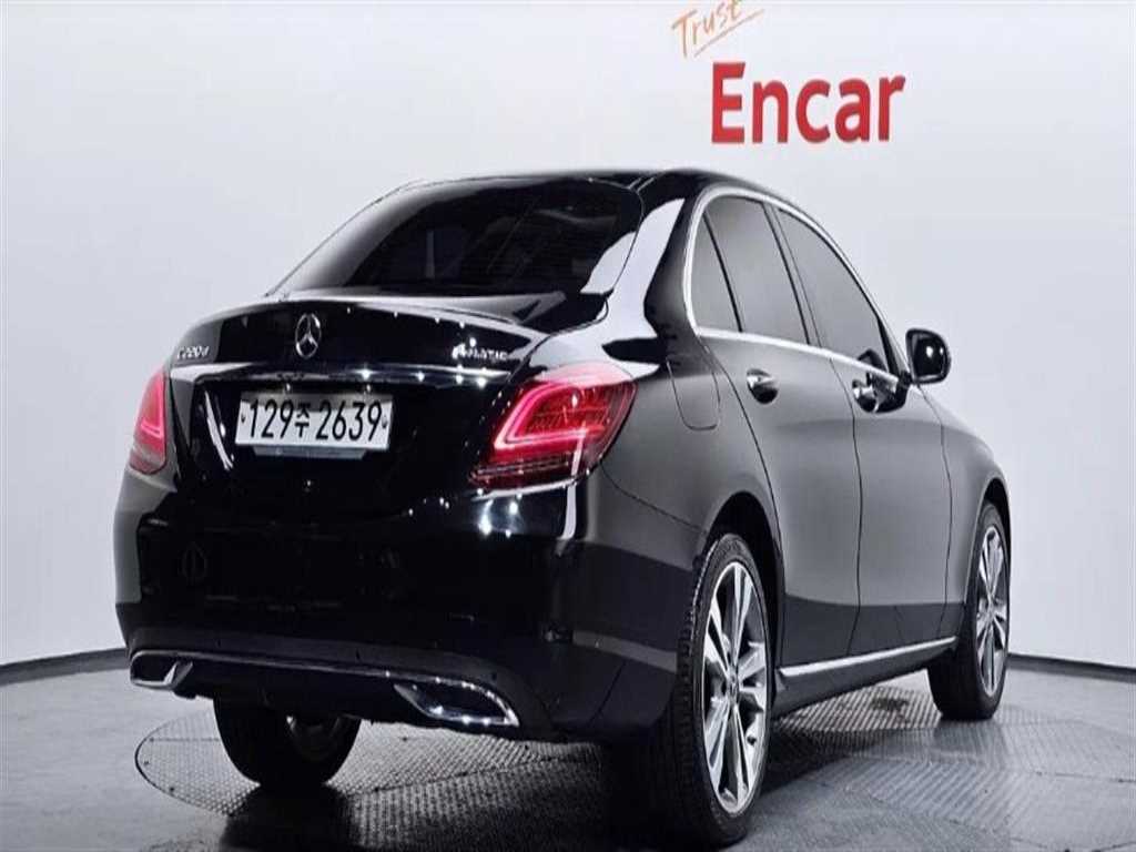 Mercedes Benz C Class - Vista 2